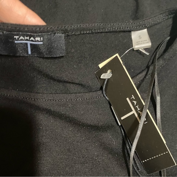 Tahari Pleated Shear Sleeves Women’s Blouse - Picture 5 of 7